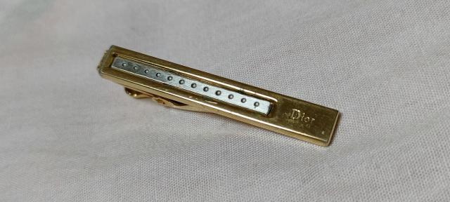 正規レア Dior アイコンロゴ パンチングドット スクエアカフス ネクタイピン SET カフリンクス クリップタイバー タイピン < ブランド  正規レア Dior アイコンロゴ パンチングドット スクエアカフス ネクタイピン SET カフリンクス クリップタイバー タイピン < ブランドの