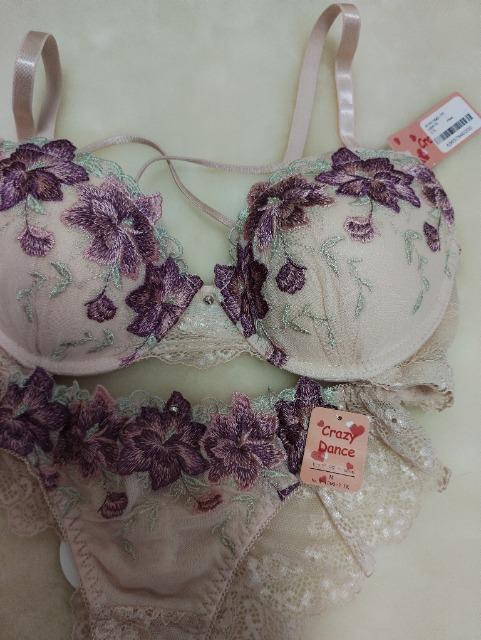 Vi^Ot@C75lTCYiTobNjZbg@CgsN 