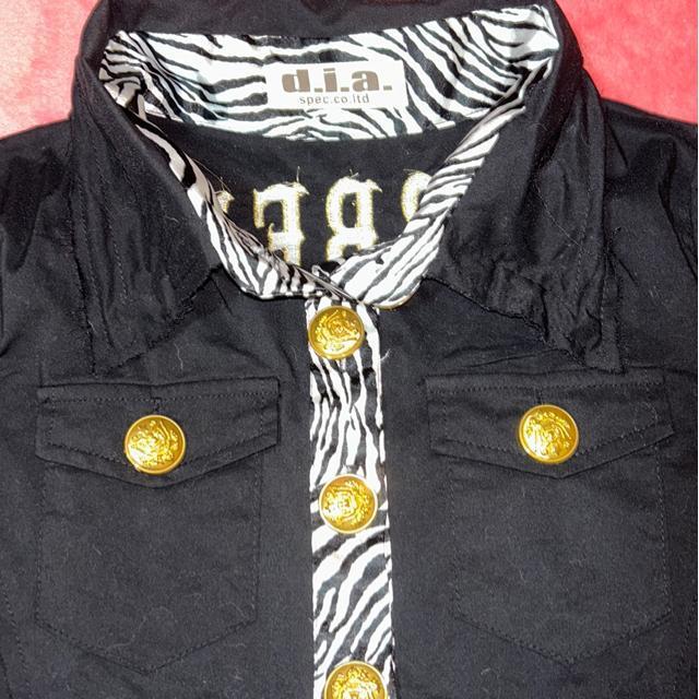 d.i.a.  ゼブラ柄ポイント 前後ゴールドボタン バックスカルゴールド刺繍 ブラックシャツ 新品未使用 < ブランド  d.i.a.  ゼブラ柄ポイント 前後ゴールドボタン バックスカルゴールド刺繍 ブラックシャツ 新品未使用 < ブランドの