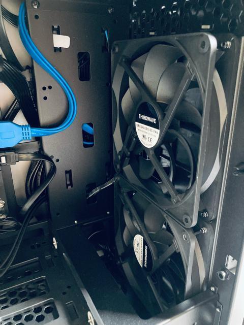 y@z9800X3D RTX5080 X870e SSD2TB 32GB 1000W 