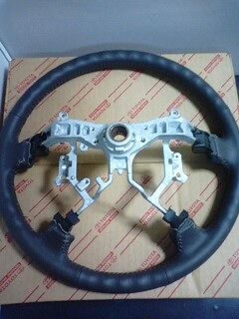 新品!18系ゼロクラウン純正本革ステアリング! < 自動車/バイク 新品!18系ゼロクラウン純正本革ステアリング! < 自動車/バイク