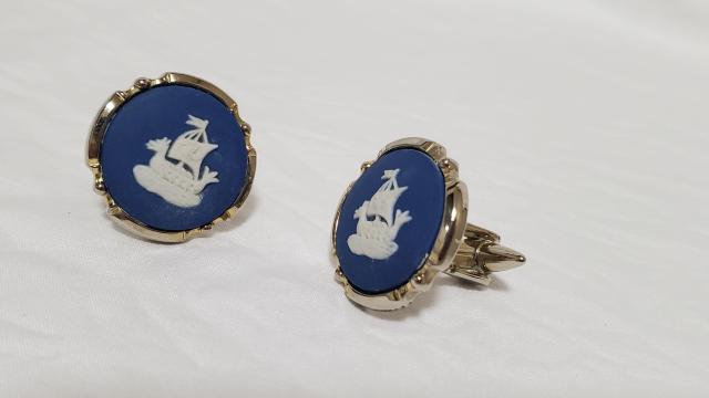 正規 ウェッジウッド ジャスパー 帆船モチーフカフス 青 白 メタル ラージL ラウンドカフリンクス ボタン クラシックオールド < 男性ファッション  正規 ウェッジウッド ジャスパー 帆船モチーフカフス 青 白 メタル ラージL ラウンドカフリンクス ボタン クラシックオールド < 男性ファッションの