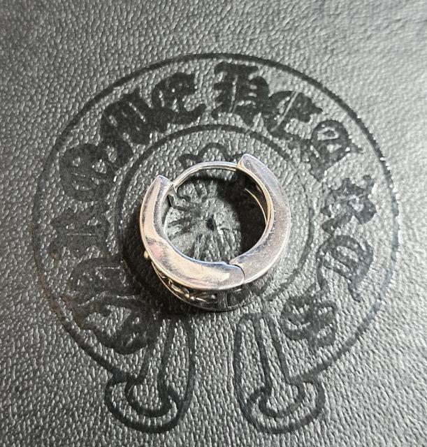 CHROME HEARTS/ナローVバンド CHXピアス/片耳用/美品 < ブランド  CHROME HEARTS/ナローVバンド CHXピアス/片耳用/美品 < ブランドの