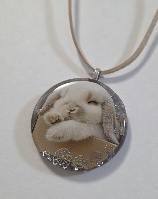 うさぎレジンネックレス★ かわいいネックレス うさぎ ウサギ ウサギアクセサリー うさぎアクセサリー うさぎブローチ < 女性ファッション うさぎレジンネックレス★ かわいいネックレス うさぎ ウサギ ウサギアクセサリー うさぎアクセサリー うさぎブローチ < 女性ファッションの