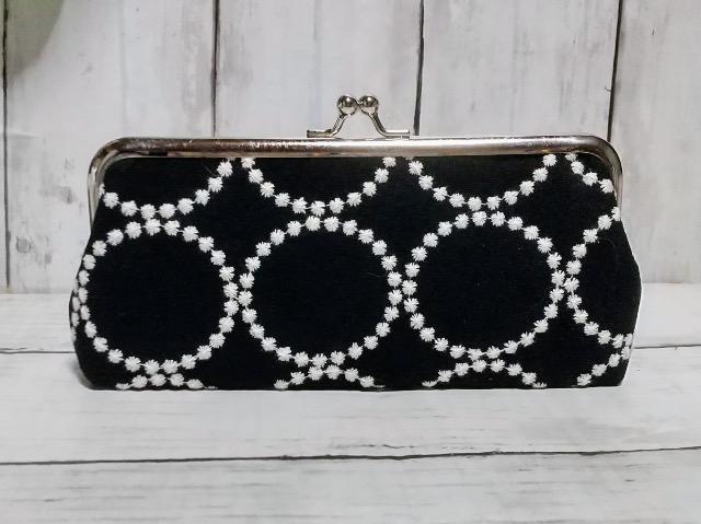 刺繍 ドット 水玉 黒 角型がま口 メガネケース ペンケース 小物入れ 多目的ポーチ < 女性ファッション 刺繍 ドット 水玉 黒 角型がま口 メガネケース ペンケース 小物入れ 多目的ポーチ < 女性ファッションの