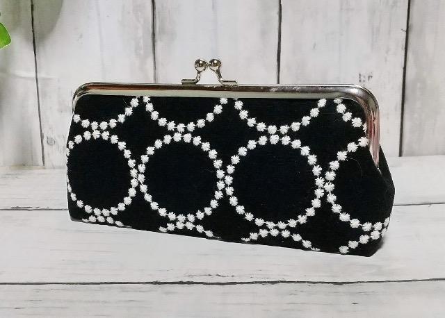 刺繍 ドット 水玉 黒 角型がま口 メガネケース ペンケース 小物入れ 多目的ポーチ < 女性ファッション 刺繍 ドット 水玉 黒 角型がま口 メガネケース ペンケース 小物入れ 多目的ポーチ < 女性ファッションの