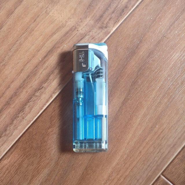 ���C�^�[  �� �j���t�@�b�V������ 