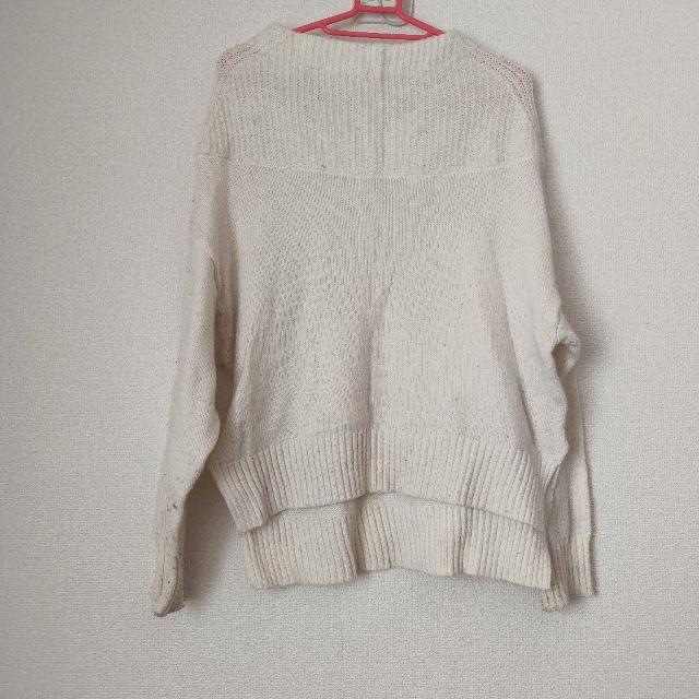 アースミュージック アイボリーホワイト 長袖 ニット < ブランド アースミュージック アイボリーホワイト 長袖 ニット < ブランドの