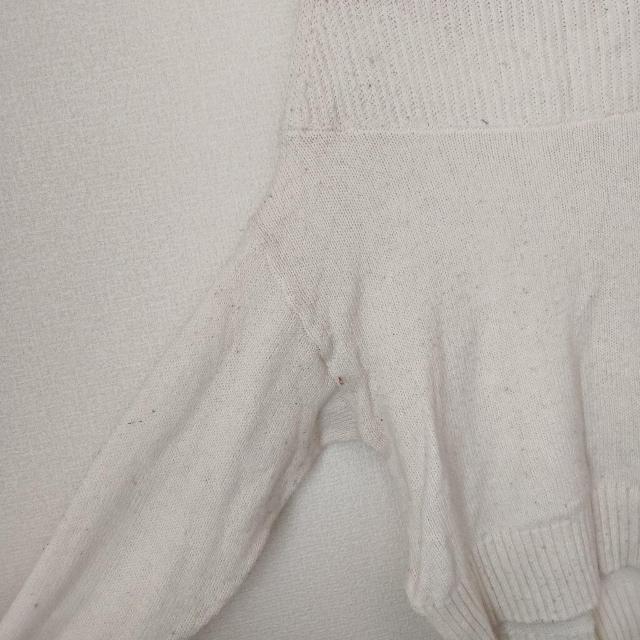 アースミュージック アイボリーホワイト 長袖 ニット < ブランド アースミュージック アイボリーホワイト 長袖 ニット < ブランドの