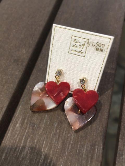 定価1,620円【新品未使用】べっ甲ハートピアス●レッド < 女性アクセサリー/時計  定価1,620円【新品未使用】べっ甲ハートピアス●レッド < 女性アクセサリー/時計の