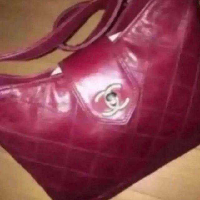 希少 シャネル ショルダーバッグ マトラッセ ボルドー ヴィンテージ サコッシュ CHANEL パリ本店購入 < ブランド 希少 シャネル ショルダーバッグ マトラッセ ボルドー ヴィンテージ サコッシュ CHANEL パリ本店購入 < ブランドの