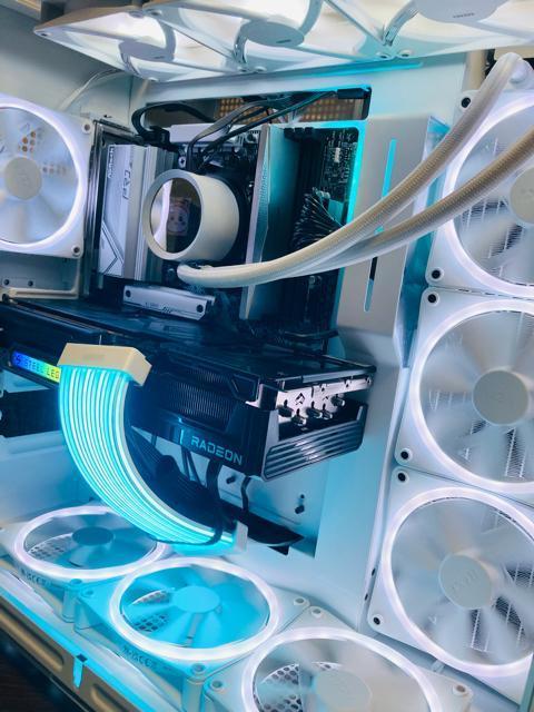 7900x3d 9070xt  �� PC�{��/���Ӌ@��� 