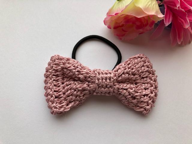 ハンドメイド ヘアゴム レース糸で編んだリボン♪ ピンク♪ < 女性ファッション  ハンドメイド ヘアゴム レース糸で編んだリボン♪ ピンク♪  < 女性ファッションの