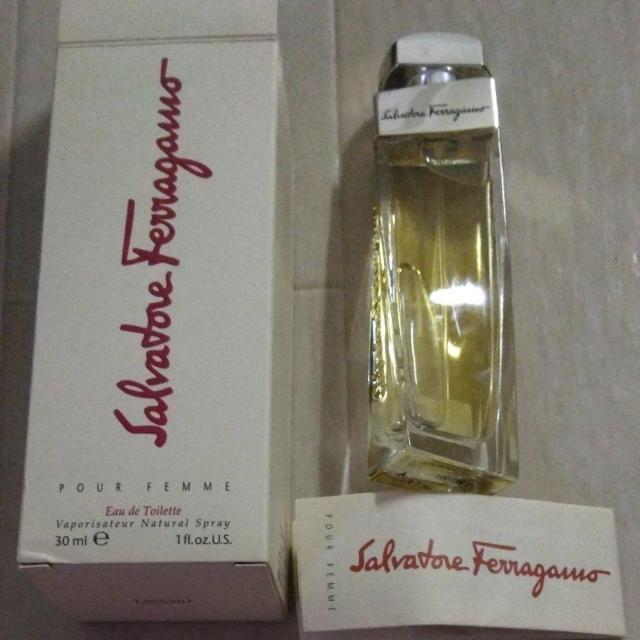 フェラガモプールファムオードトワレ30_ < 香水/コスメ/ネイル フェラガモプールファムオードトワレ30_ < 香水/コスメ/ネイルの