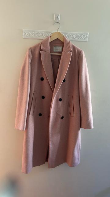 ストラディバリウス ダブルブレスト ロングコート ピンク S < 女性ファッション ストラディバリウス ダブルブレスト ロングコート ピンク S < 女性ファッションの