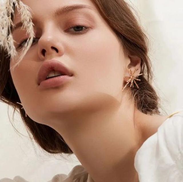 Luxury【新品未使用】スパークパーツピアス●金ゴールド●花火 フラワー花●メタルピアス < 女性アクセサリー/時計  Luxury【新品未使用】スパークパーツピアス●金ゴールド●花火 フラワー花●メタルピアス < 女性アクセサリー/時計の