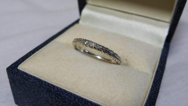 正規良 ラブ&ヘイト 1Pストーン ゴシックフェザーリング SV 11号 ローリーロドキン ナローバンド指輪 ペアリング○重ね付け < ブランド  正規良 ラブ&ヘイト 1Pストーン ゴシックフェザーリング SV 11号 ローリーロドキン ナローバンド指輪 ペアリング○重ね付け < ブランドの