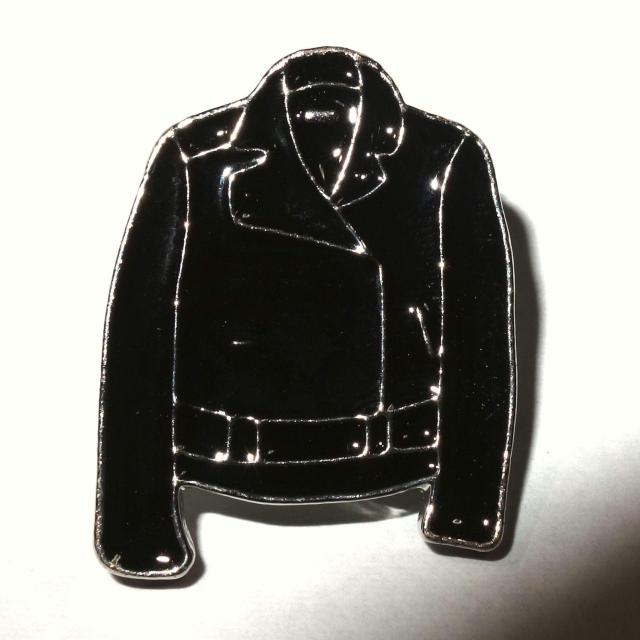 革ジャン ライダースジャケット エナメル バッジ ピンバッジ ピンズ ブローチ ジャケット ジャンパー ブルゾン レザージャケット < 男性アクセサリー/時計  革ジャン ライダースジャケット エナメル バッジ ピンバッジ ピンズ ブローチ ジャケット ジャンパー ブルゾン レザージャケット < 男性アクセサリー/時計の