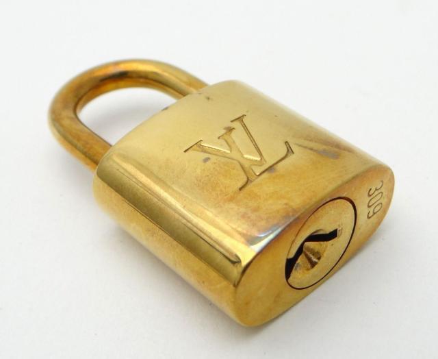 LOUIS VUITTON ���C���B�g�� �p�h���b�N �J�f�i �싞���~��2�{ �S�[���h��USED���y���������z �� �u�����h�� 