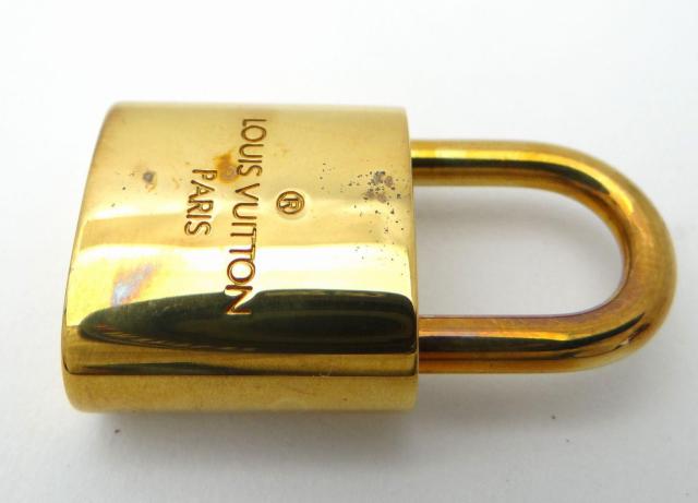 LOUIS VUITTON ���C���B�g�� �p�h���b�N �J�f�i �싞���~��2�{ �S�[���h��USED���y���������z �� �u�����h�� 