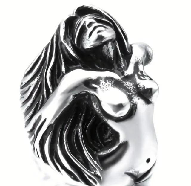 残1点★爆ヤス価格490円★裸のヴィーナス女神リング、ヴィンテージジュエリー男性用 USAサイズ11号(日本サイズ24号相当) < 男性アクセサリー/時計  残1点★爆ヤス価格490円★裸のヴィーナス女神リング、ヴィンテージジュエリー男性用 USAサイズ11号(日本サイズ24号相当)  < 男性アクセサリー/時計の