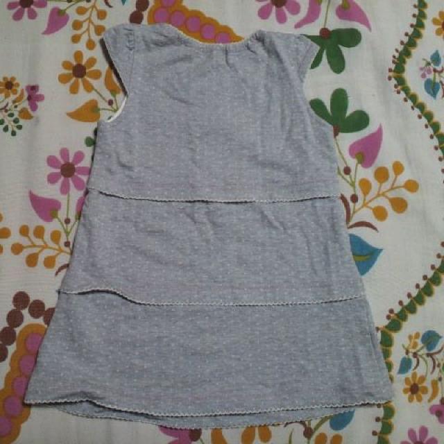 キッズHusHusH/ハッシュアッシュグレー フリル ワンピース 90p < ブランド  キッズHusHusH/ハッシュアッシュグレー フリル ワンピース 90p < ブランドの