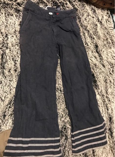 女の子 GAP紺ズボン サイズ120-130 < キッズ/ベビー  女の子 GAP紺ズボン サイズ120-130  < キッズ/ベビーの