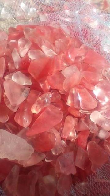 1キロ!赤溶錬水晶原石さざれ石!水に入れると、一段と綺麗に飾れます。 < インテリア/ライフ  1キロ!赤溶錬水晶原石さざれ石!水に入れると、一段と綺麗に飾れます。 < インテリア/ライフの