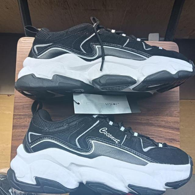 新品 26.5cm メンズ スニーカー ブラック シューズ 靴 43 カジュアル < 男性ファッション  新品 26.5cm メンズ スニーカー ブラック シューズ 靴 43 カジュアル < 男性ファッションの