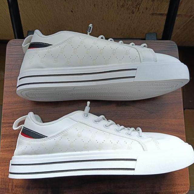 新品 26cm メンズ スニーカー ホワイト シューズ 靴 男女兼用 レディース < 男性ファッション 新品 26cm メンズ スニーカー ホワイト シューズ 靴 男女兼用 レディース < 男性ファッションの