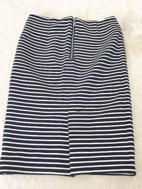 HKWORKSLONDON{[_[|`^CgyVXJ[g  uh 