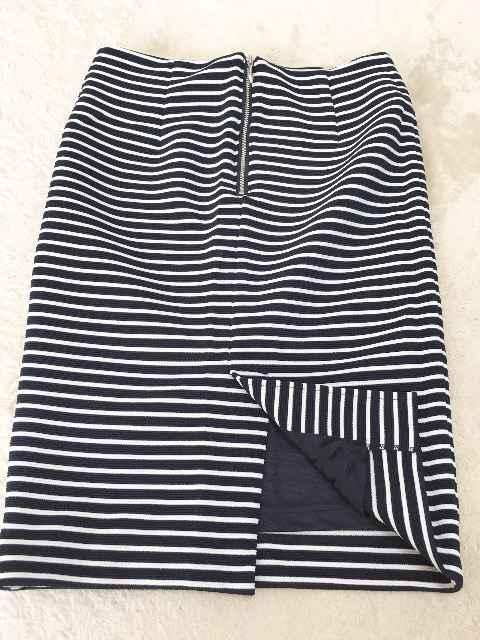 HKWORKSLONDON{[_[|`^CgyVXJ[g  uh 