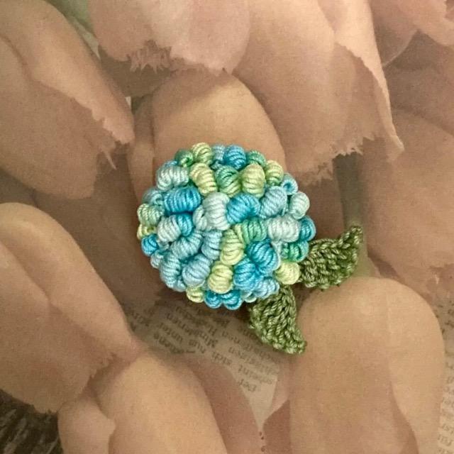 ハンドメイド♪レース編み コイル編みのお花モチーフブローチ < 女性ファッション  ハンドメイド♪レース編み コイル編みのお花モチーフブローチ  < 女性ファッションの