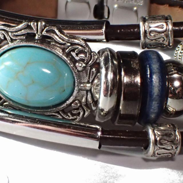三連 ターコイズブルー レザーブレスレット 茶色 インディアン アクセサリー バングル リストバンド < 男性アクセサリー/時計  三連 ターコイズブルー レザーブレスレット 茶色 インディアン アクセサリー バングル リストバンド < 男性アクセサリー/時計の