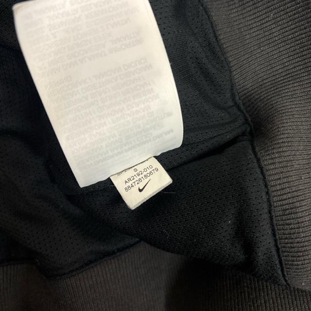  NIKE iCL EBhi[ WPbg ubN  uh 