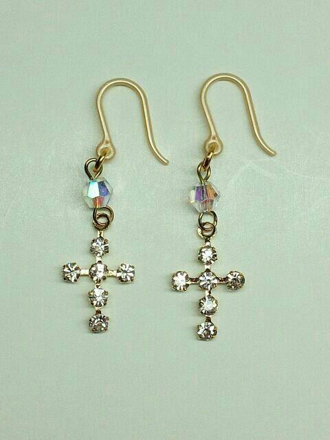 ゴールドダイヤクロスクリスタルオーロラスワロフスキーフック☆ < 女性アクセサリー/時計  ゴールドダイヤクロスクリスタルオーロラスワロフスキーフック☆ < 女性アクセサリー/時計の