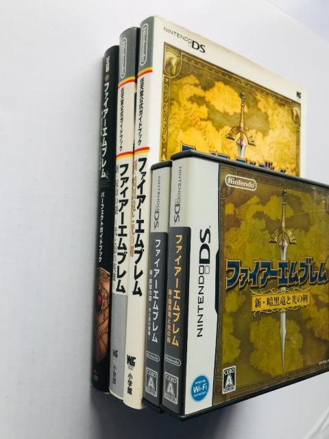 ファイアーエムブレム 新・暗黒竜と光の剣 紋章の謎 光と影の英雄 任天堂公式ガイドブック パーフェクト 帯 ポスター 攻略本セット < ゲーム本体/ソフト ファイアーエムブレム 新・暗黒竜と光の剣 紋章の謎 光と影の英雄 任天堂公式ガイドブック パーフェクト 帯 ポスター 攻略本セット < ゲーム本体/ソフトの