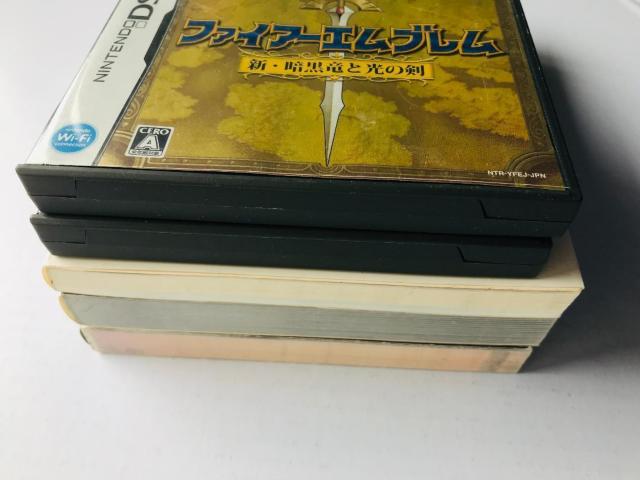 ファイアーエムブレム 新・暗黒竜と光の剣 紋章の謎 光と影の英雄 任天堂公式ガイドブック パーフェクト 帯 ポスター 攻略本セット < ゲーム本体/ソフト ファイアーエムブレム 新・暗黒竜と光の剣 紋章の謎 光と影の英雄 任天堂公式ガイドブック パーフェクト 帯 ポスター 攻略本セット < ゲーム本体/ソフトの