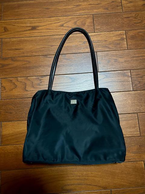 【A4可能】MARY QUANT◆マリークワント◆ロゴ入◆ブラックナイロン軽量ショルダートートバッグ < ブランド 【A4可能】MARY QUANT◆マリークワント◆ロゴ入◆ブラックナイロン軽量ショルダートートバッグ < ブランドの