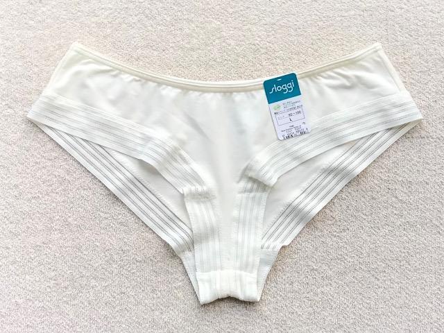 Triumph Sloggi �V���[�c �k�T�C�Y �n�[�t�o�b�N �I�t�z���C�g  �� �����t�@�b�V������ 