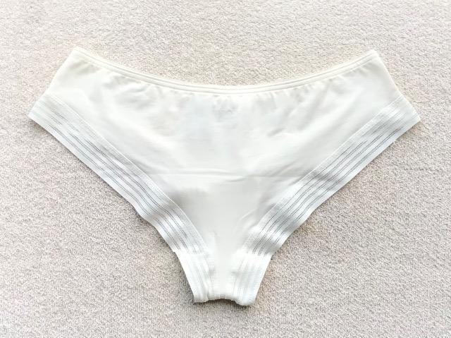 Triumph Sloggi �V���[�c �k�T�C�Y �n�[�t�o�b�N �I�t�z���C�g �� �����t�@�b�V������ 