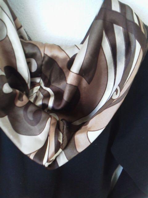 VELMOT 裏地総柄パーカー ブラック 新品同様 < 男性ファッション VELMOT 裏地総柄パーカー ブラック 新品同様 < 男性ファッションの