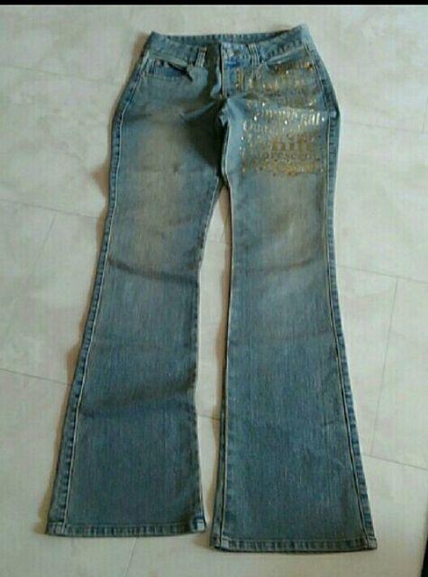 水色ジーパン < 女性ファッション  水色ジーパン  < 女性ファッションの