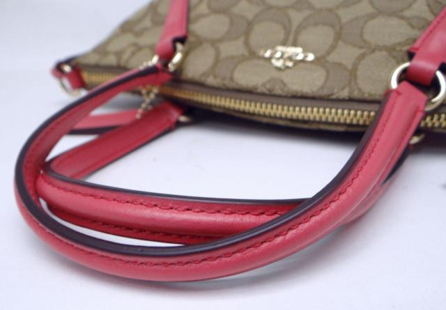 コーチ シグネチャー 2WAYハンドバッグ ピンク×カーキ<美品> < ブランド コーチ シグネチャー 2WAYハンドバッグ ピンク×カーキ<美品> < ブランドの