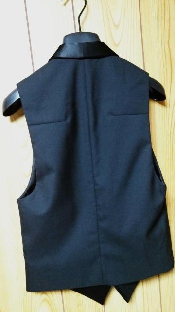 国内正規 美品 ディオールオム スモーキングショールジレ 黒 シャイニー光沢ラペルベスト 最小38 XXS ジャケット以上の存在感 < ブランド  国内正規 美品 ディオールオム スモーキングショールジレ 黒 シャイニー光沢ラペルベスト 最小38 XXS ジャケット以上の存在感 < ブランドの