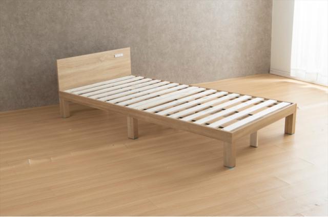 【新品未使用】コンセント付きすのこベッド 天然木 木製 シングル フレームのみ ブラウン < インテリア/ライフ 【新品未使用】コンセント付きすのこベッド 天然木 木製 シングル フレームのみ ブラウン < インテリア/ライフの