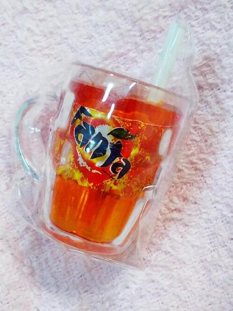 ミニチュア★ファンタオレンジ★ストローボトル★ドールハウス★マグネット★冷蔵庫や勉強机の張り紙に★キーホルダーに出来る★ < おもちゃ  ミニチュア★ファンタオレンジ★ストローボトル★ドールハウス★マグネット★冷蔵庫や勉強机の張り紙に★キーホルダーに出来る★  < おもちゃの