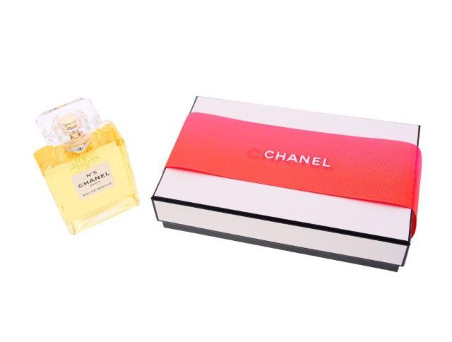 シャネル ワイドリボン ラッピンリボン 限定カラー レッド×ピンク グラデーション ロゴ入り 68.5cm CHANEL【正規品】 < ブランド  シャネル ワイドリボン ラッピンリボン 限定カラー レッド×ピンク グラデーション ロゴ入り 68.5cm CHANEL【正規品】 < ブランドの