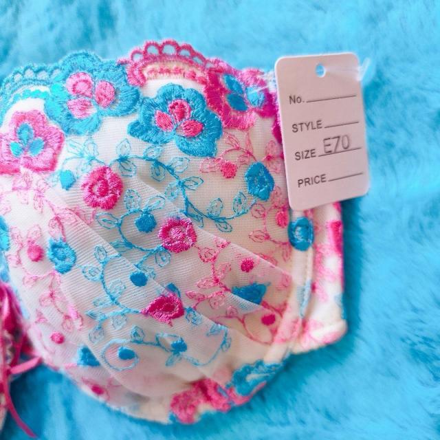 ヴィヴィッドカラー刺繍がエロ可愛ッ。。。E70×M。。ブラジャー&ショーツセット。。。。 < 女性ファッション  ヴィヴィッドカラー刺繍がエロ可愛ッ。。。E70×M。。ブラジャー&ショーツセット。。。。 < 女性ファッションの