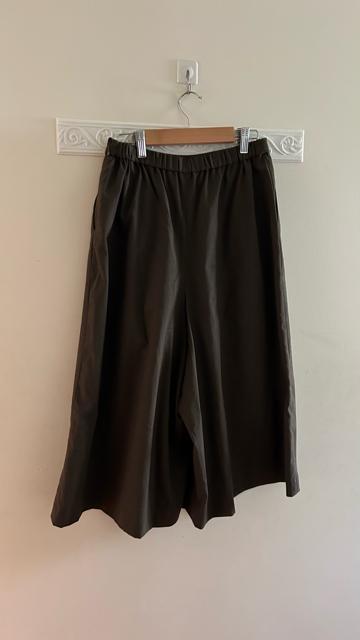 ユニクロ イージータックスカンツ スカーチョ ワイドパンツ オリーブ M < ブランド ユニクロ イージータックスカンツ スカーチョ ワイドパンツ オリーブ M < ブランドの